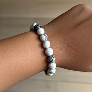 Howlite Beaded Stretch Bracelet